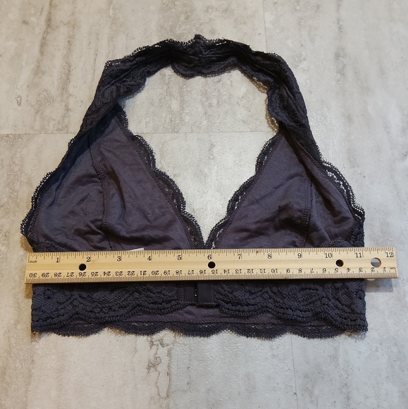 Urban Outfitters Lace Halter Bra NWOT - SMALL - Picture 10 of 13